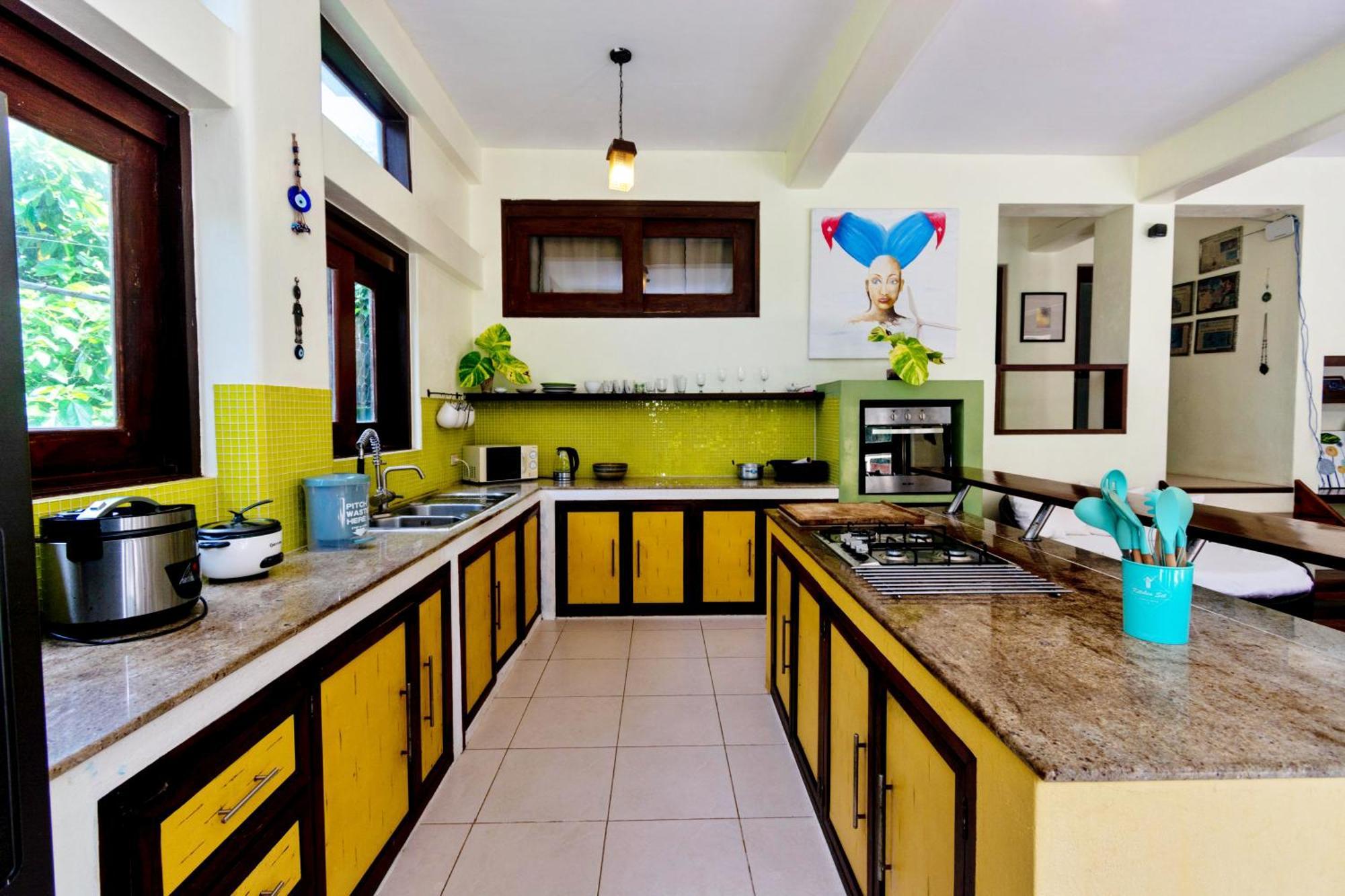 Babosam Apartments Boracay Island Exterior photo